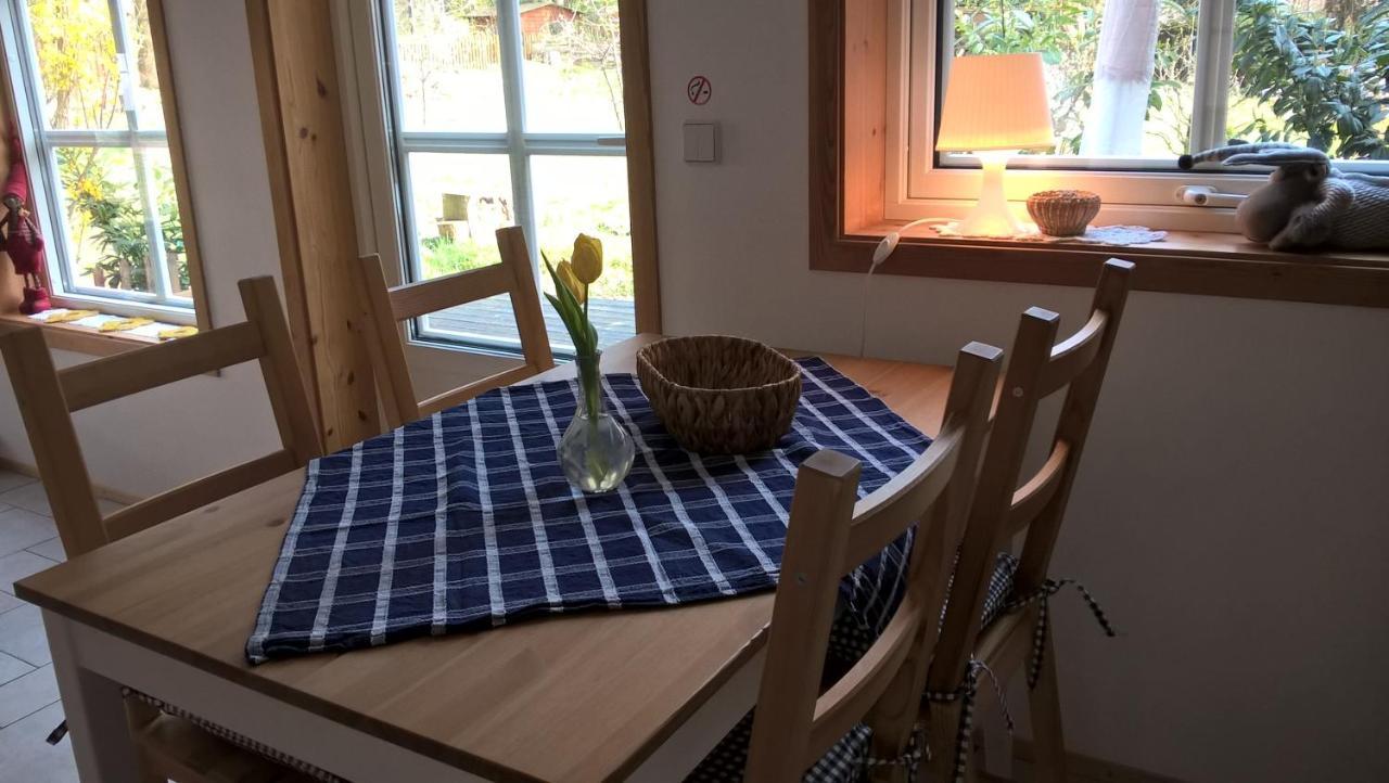 Toms Stuga Ferienwohnung Schöneiche エクステリア 写真